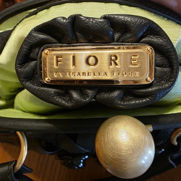 Isabella Fiore Black Leather Kiss-Lock Satchel / Crossbody with 3D Rosettes - Picture 3 of 16